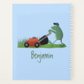 Funny green frog mowing grawn cartoon planner (Achterkant)