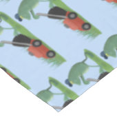 Funny green frog mowing grawn cartoon tafelkleed (Gekanteld)