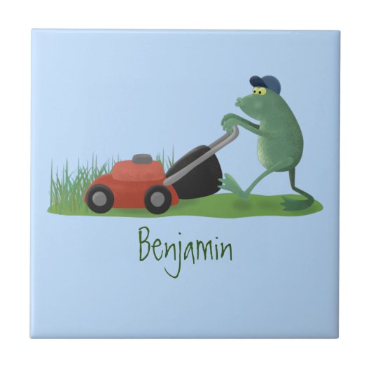 Funny green frog mowing grawn cartoon tegeltje (Voorkant)