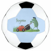 Funny green frog mowing grawn cartoon voetbal (Voorkant)