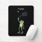 Funny green frog swatting fly cartoon muismat (Met muis)