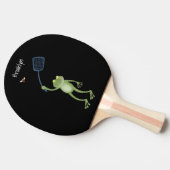 Funny green frog swatting fly cartoon tafeltennisbatje (Zijkant)
