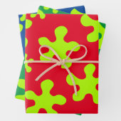 Funny green slib groene rode blauwe verjaardag inpakpapier vel (In situ)