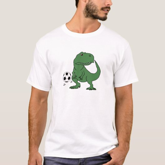 Funny Green T-rex Dinosaur die voetbal speelt T-shirt (Voorkant)