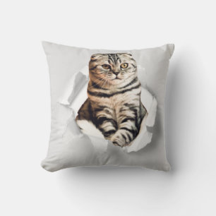 Funny Grey Cat Popping door Torn Paper Illusion Kussen