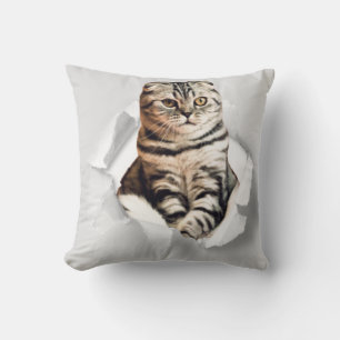 Funny Grey Cat Popping door Torn Paper Illusion Kussen
