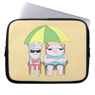 Funny Grumpy Couple bij Beach in Rain Art Laptop Sleeve