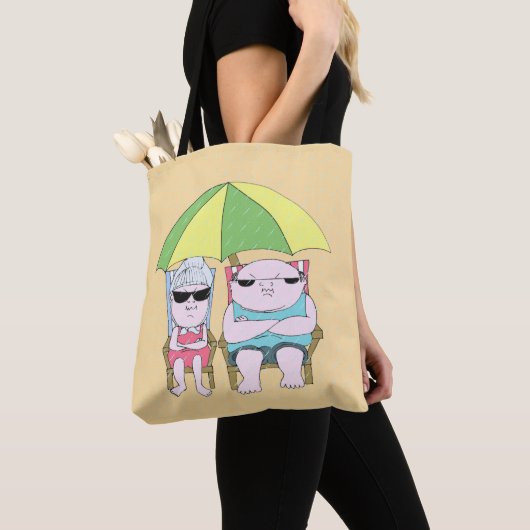 Funny Grumpy Couple bij Beach in Rain Art Tote Bag (Dichtbij)