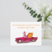 Funny Halloween Cartoon Mouse die pompoen levert Briefkaart (Staand voorkant)