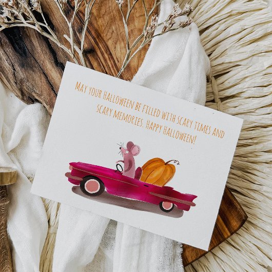 Funny Halloween Cartoon Mouse die pompoen levert Briefkaart