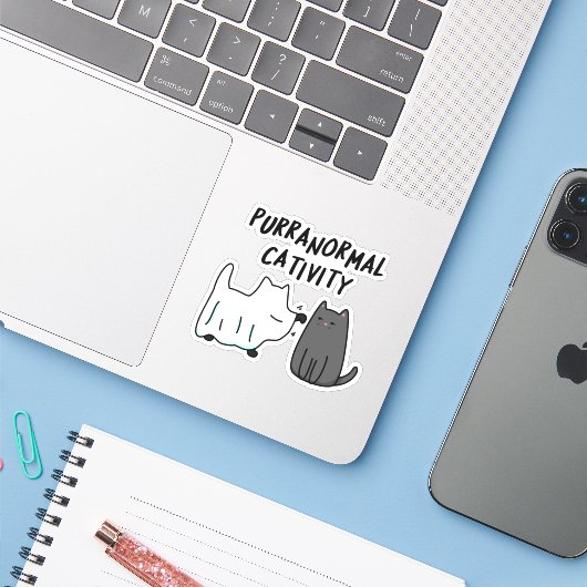 Funny Halloween Cat Pun Sticker (Laptop met iPhone)