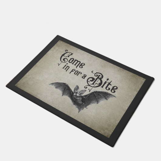 Funny Halloween Vampire Bat komt binnen voor een B Deurmat (Schuin)