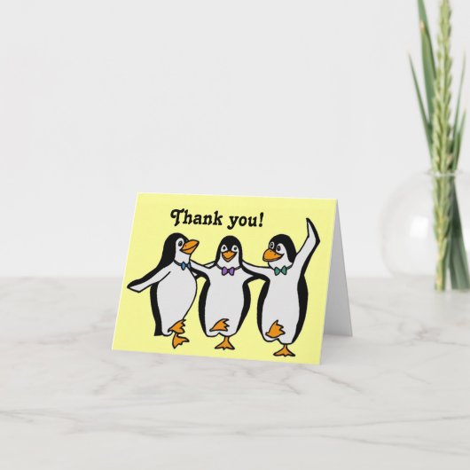 Funny Happy Dansende Penguins Birthday Bedankkaart (Voorkant)