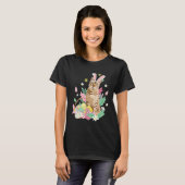Funny happy easter cute cat bunny eggs basket rabb t-shirt (Voorkant volledig)