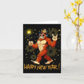 Funny Happy New Year 2026 Bigfoot Lovers New Years Kaart (Gele Bloem)