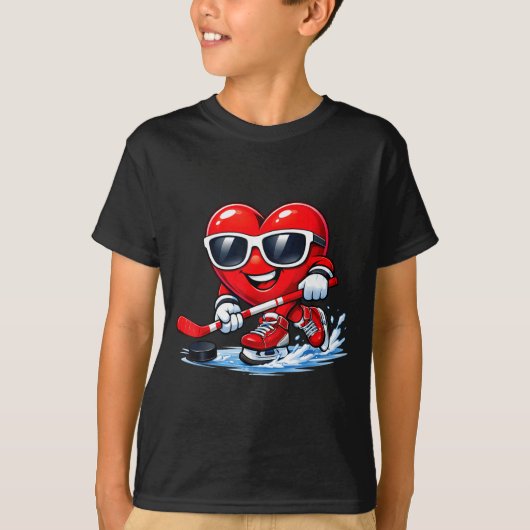 Funny Heart Playing Hockey Apparel T-shirt (Voorkant)