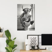 Funny Highland Cow Bathroom Print, Newspaper Poster (Thuiskantoor)