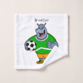 Funny hippo soccer player cartoon bad handdoek (Wasdoekje)