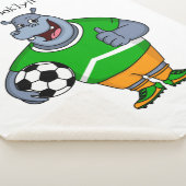Funny hippo soccer player cartoon sherpa deken (3/4)