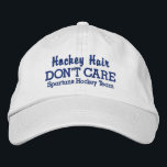 Funny "Hockey Hair Don't Care", aangepaste teamnaa Pet<br><div class="desc">Het grappige baseball-pet luidt "Hockey Hair Don't Care". (U kunt dit ook wijzigen in Hockey Hair I DO Care".) Voeg hieronder uw team- of spelernaam toe en verander eenvoudig de tekst- en pet-kleur. Of je nu een hockeyspeler bent, een fan van één, je krijgt veel lachen met dit geweldige pet....</div>