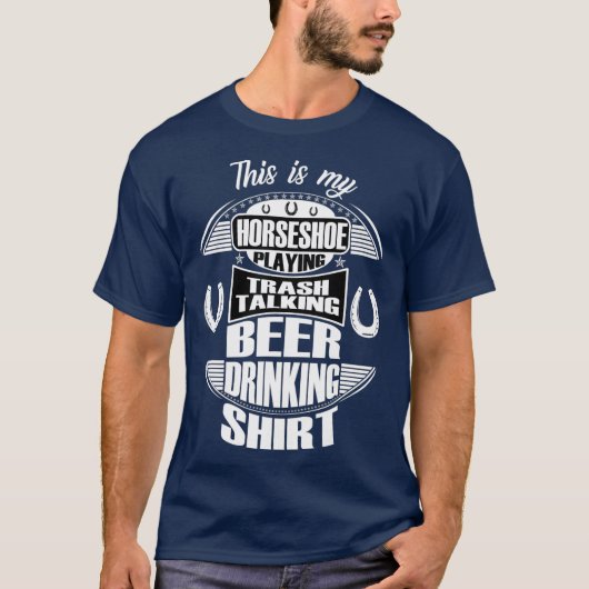 Funny Hoefijzer die bier speelt Drink vuilnis T-shirt (Voorkant)