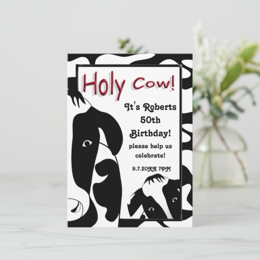 Funny Holy Koe 50th Birthday Party Invite Kaart (Staand voorkant)