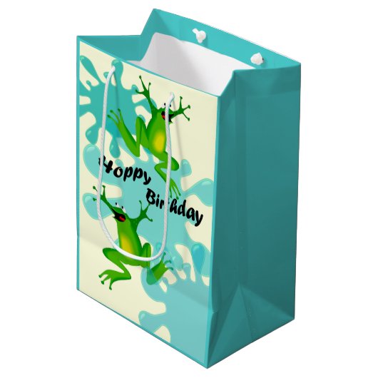 Funny Hoppy Birthday Frog Med Gift Bag Medium Cadeauzakje (Voorkant Gekanteld)