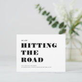 Funny Humor New Address Simple Minimalist Movement Aankondigingskaart (Staand voorkant)