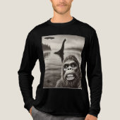 Funny iced out  Bigfoot  Watching for UFO believer Tri-Blend Shirt (Voorkant volledig)