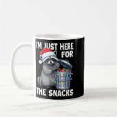 Funny I'm Just Here For The Snacks Raccoon Christm Koffiemok (Links)