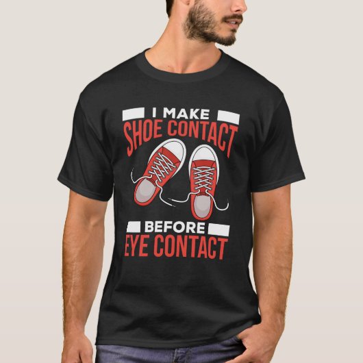 Funny Introvert Shoe Lover Vermijd oogcontact T-shirt (Voorkant)