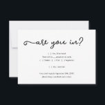 Funny Invitation Reply Kaart invoegen<br><div class="desc">Grappige RSVP-formulering voor een leuke bruiloft! Minimalistische achtergrond met elegante rustieke strijklichten.</div>