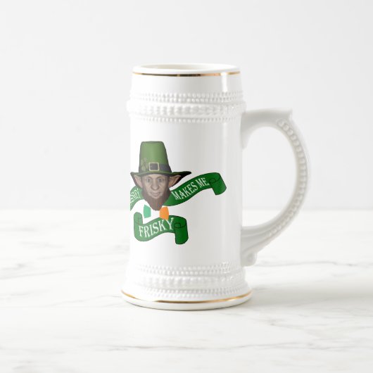 Funny Irish leprechaun and whiskey Bierpul (Rechts)