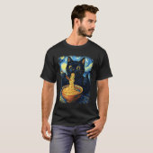 Funny Japanese Black Kawaii Cat Kitten Eating Rame T-shirt (Voorkant volledig)