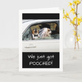Funny Just Pooched of Just Married Announcement Kaart (Gele Bloem)