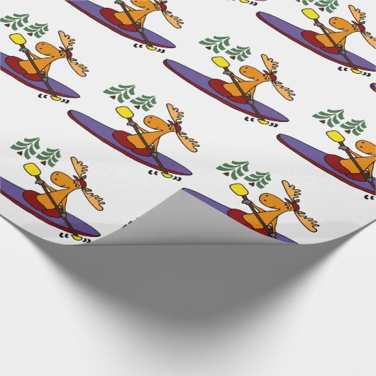 Funny Kayaking Moose Cadeaupapier (Hoek)