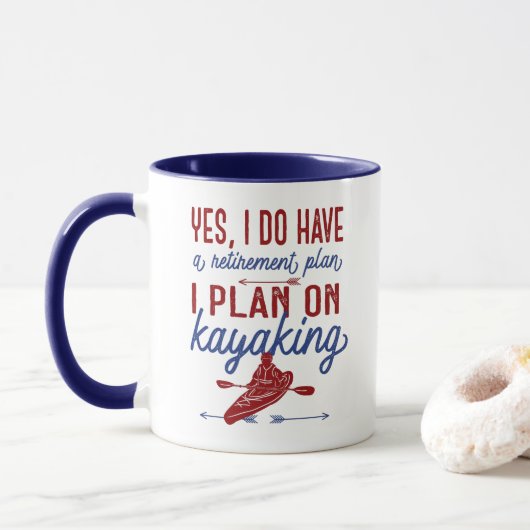 Funny Kayaking Retirement Plan Red en Blue Mok (Met donut)
