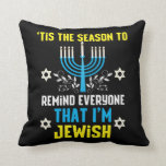 Funny Kerstmis Hanukkah Jewish Menorah Humor Kussen<br><div class="desc">Een grappig cadeauidee voor kerstfeest. Het beste kerstcadeau voor vrienden en familieleden. Viel het feest met je geliefden en laat ze allemaal lachen. Funny Kerstmis Hanukkah Jewish Menorah Humor</div>