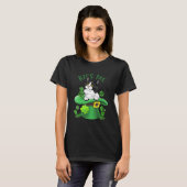 Funny Kiss Me Munchkin Cat Shamrock Clover voor St T-shirt (Voorkant volledig)