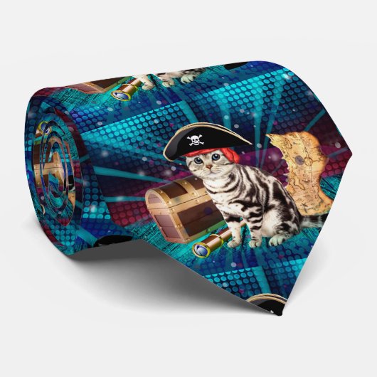 Funny Kitten in Pirate Stropdas (Opgerold)