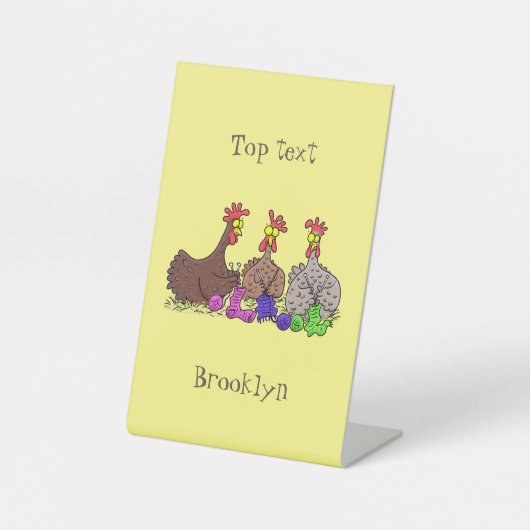 Funny knitting chickens cartoon illustration reclamebord met voetstuk (Voorkant)