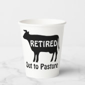 Funny Koe Theme Retirement Humor Out to Pasture Papieren Bekers (Voorkant)