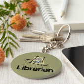 Funny Librarian Quiet alsjeblieft Library Gift Sleutelhanger (Zijkant)