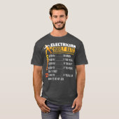 Funny Lineman geeft een elektricien T-shirt (Voorkant volledig)