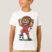 funny lion play football t-shirt (Voorkant)