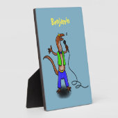 Funny lizard zingt met cartoon van de microfoon fotoplaat (Zijkant)