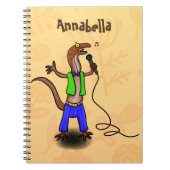 Funny lizard zingt met cartoon van de microfoon notitieboek (Voorkant)