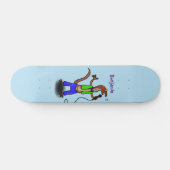 Funny lizard zingt met cartoon van de microfoon persoonlijk skateboard (Horizontaal)