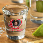 Funny Love Heart Foto Shot Glas<br><div class="desc">Dit leuke ontwerp is perfect voor een Valentijnsdag. Een cadeautje voor een gedenkdag of voor je vrijgezellenfeest. &</div>