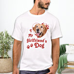 Funny Love My Vriendin Dog Custom Heart Photo T-shirt<br><div class="desc">Wie hou je echt van? Je vriendin of haar hond. Geef het perfecte cadeau aan je vriendje deze Valentijnsdag met dit grappige shirt van het hondenliefje! Een moet hebben voor elk hondenliefhebber, hondenmam en hondenvader. Een leuke draai op mijn Vriendin, dit shirt citeert: "Ik hou van mijn Vriendin hond" ......</div>